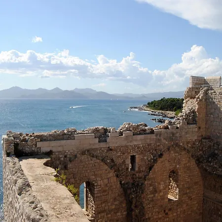 Scenic In With Private Pool Villa