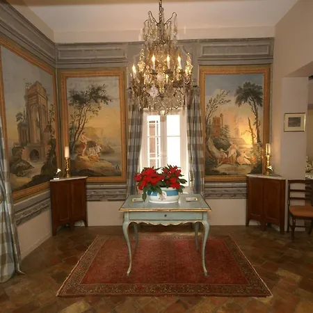 18th Century In With Pool
