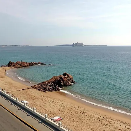 빌라 Scenic In With Private Pool